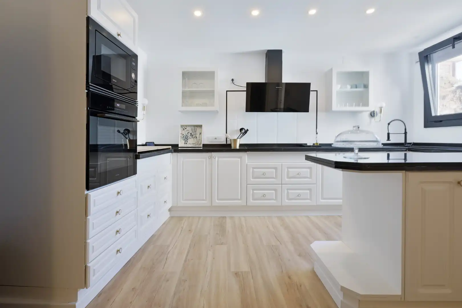 Casa con terraza en venta en Carrer del Frontó, imagen 30