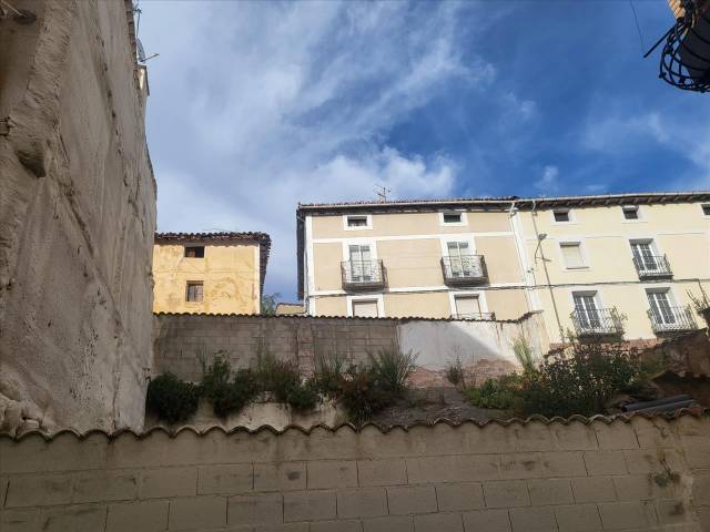 Casa adosada en Venta en BRUNO ZALDO en Pradoluengo