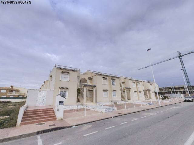 Piso en Venta en Cl Alboran 14C, en Petrer