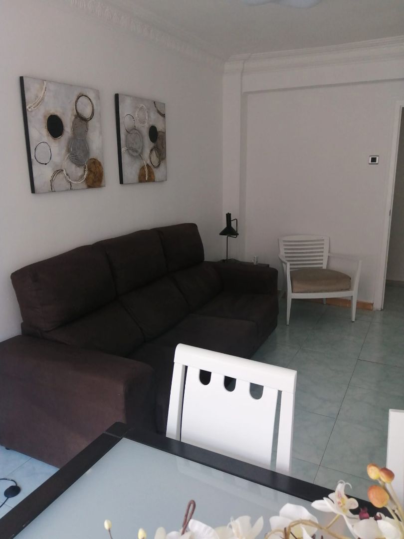 Sala de estar de Piso de alquiler en  Zaragoza Capital con Calefacción, Amueblado y Horno
