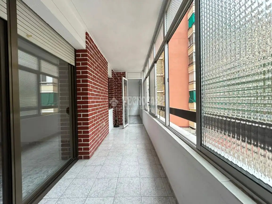 Terrassa de Pis en venda en L'Hospitalet de Llobregat amb Calefacció, Terrassa i Balcó