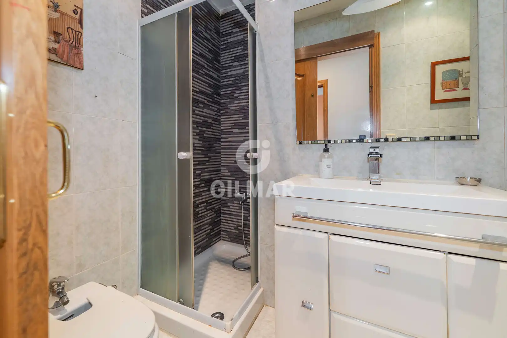 Badezimmer von Wohnung zum Verkauf in Madrid mit Heizung und Balkon