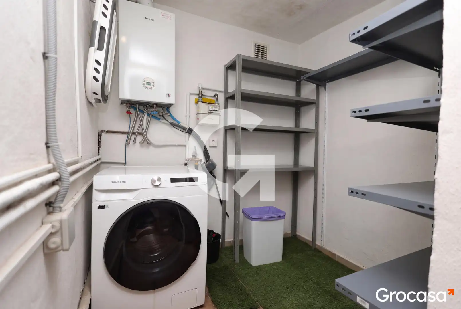Flat for sale in Barcelona  with Air Conditioner, Terrace and Storage room