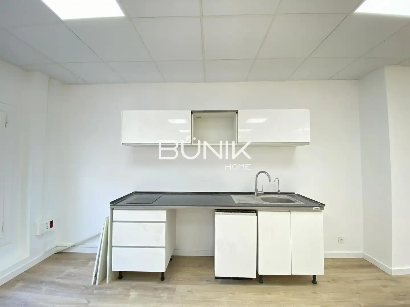 Kitchen of Office for rent in Barcelona  with Air Conditioner