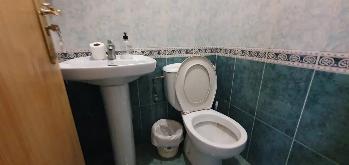 Badezimmer von Geschaftsraum zur Miete in Cullera mit Terrasse