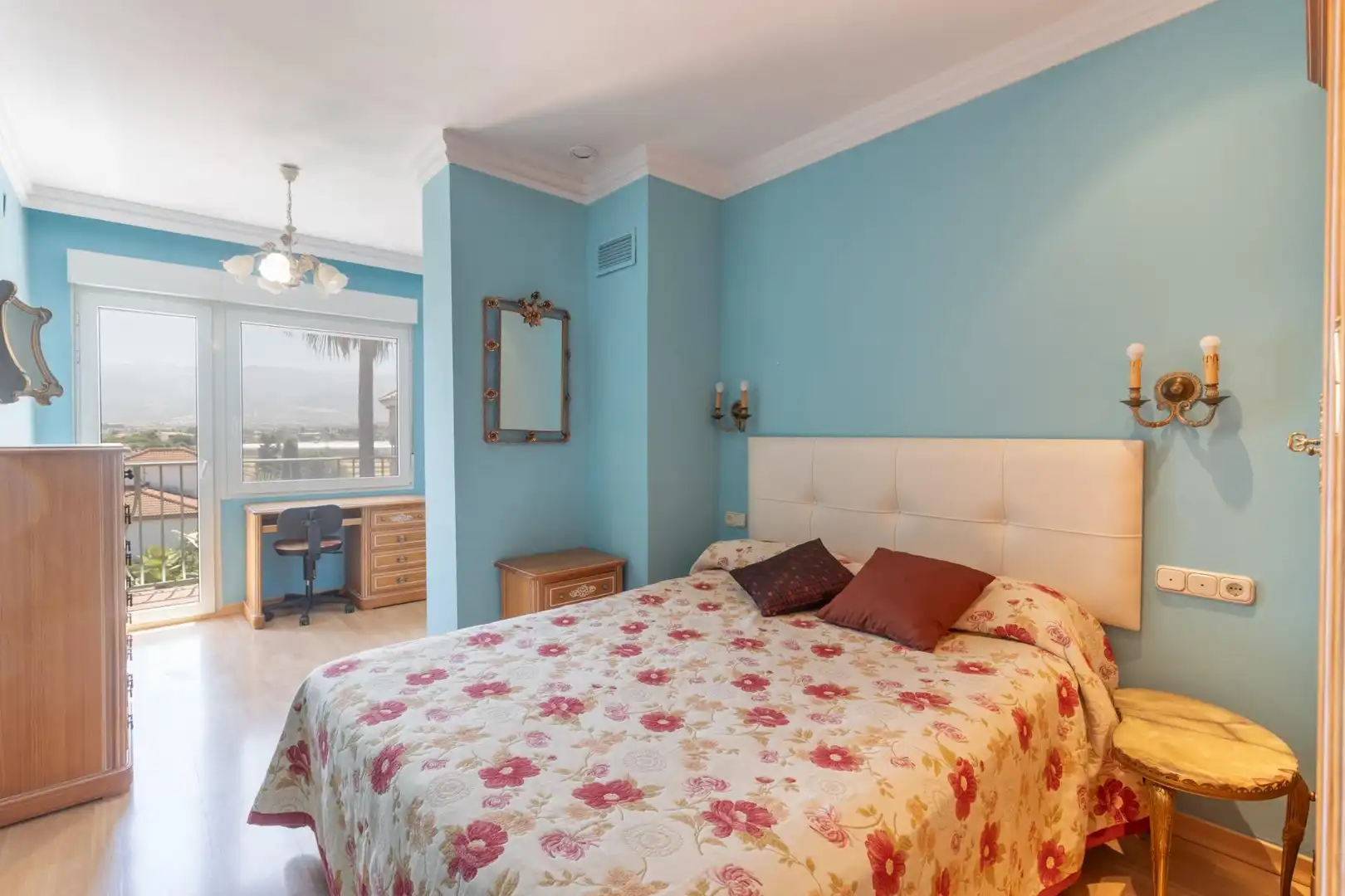 Dormitori de Casa o xalet en venda en Las Gabias amb Piscina comunitària
