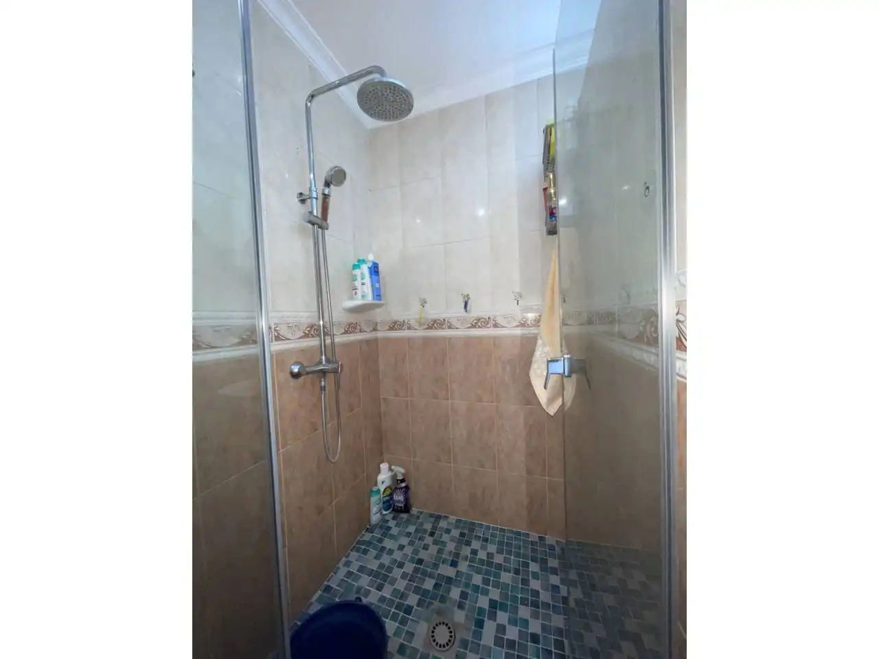 Bany de Finca rústica en venda en Estepona amb Aire condicionat, Calefacció i Jardí privat