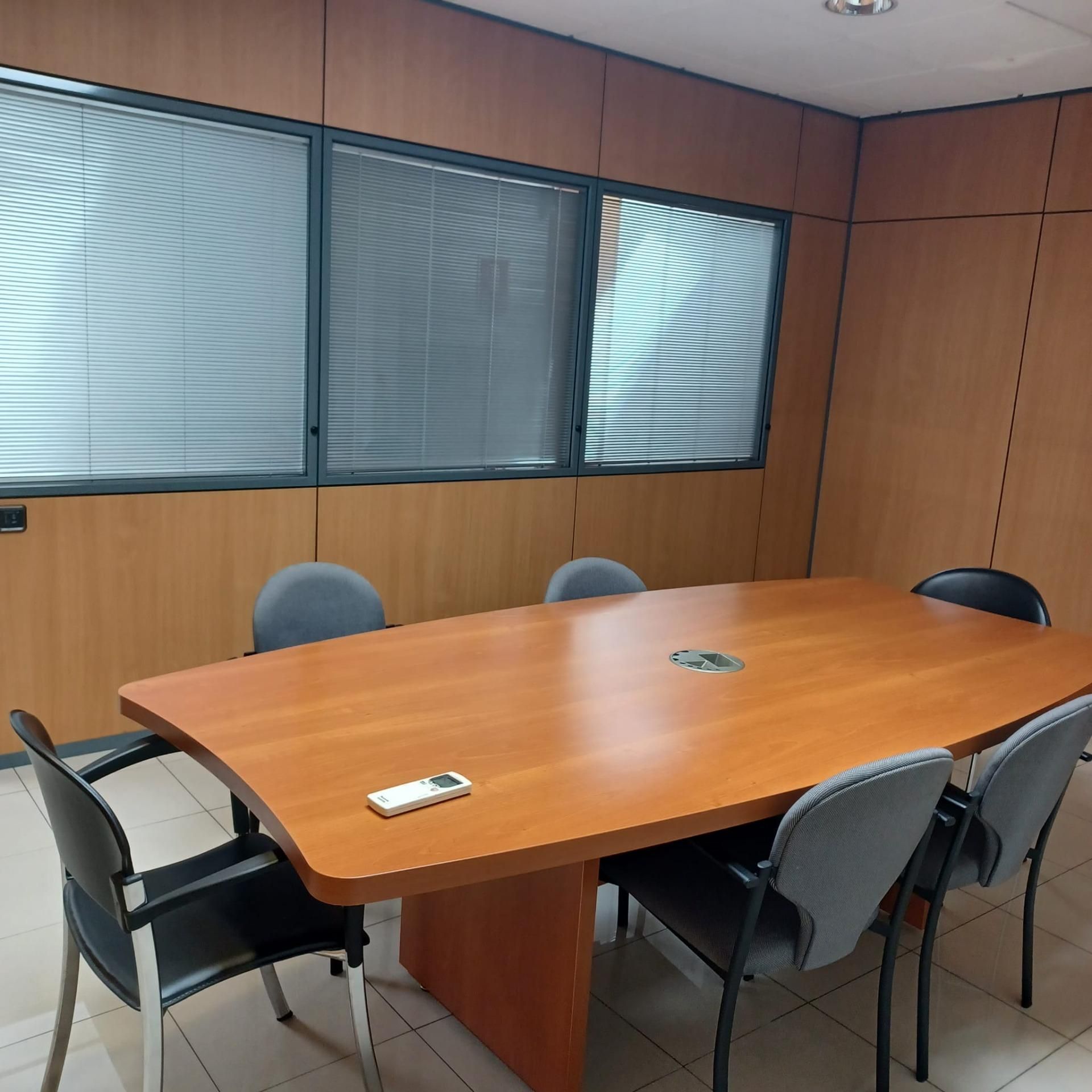 Office to rent in Catalunya - Fontetes