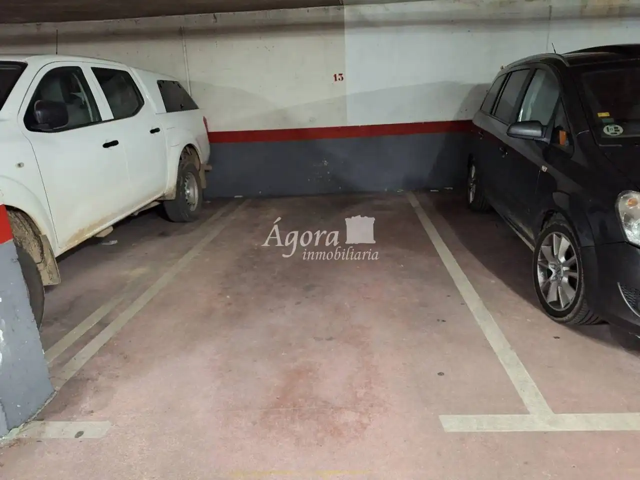 Aparcament de Pis en venda en Valladolid amb Calefacció, Parquet i Terrassa