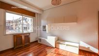 Sala d'estar de Apartament en venda en  Madrid Capital amb Aire condicionat, Calefacció i Parquet