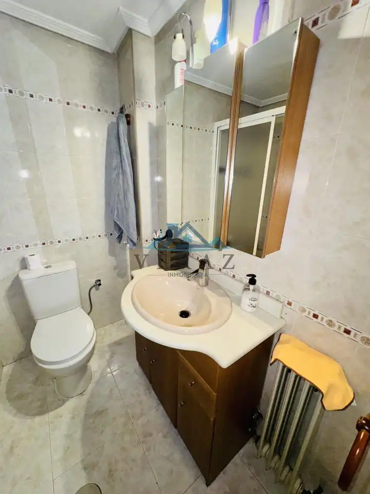 Bathroom of Flat for sale in Talavera de la Reina  with Heating and Terrace