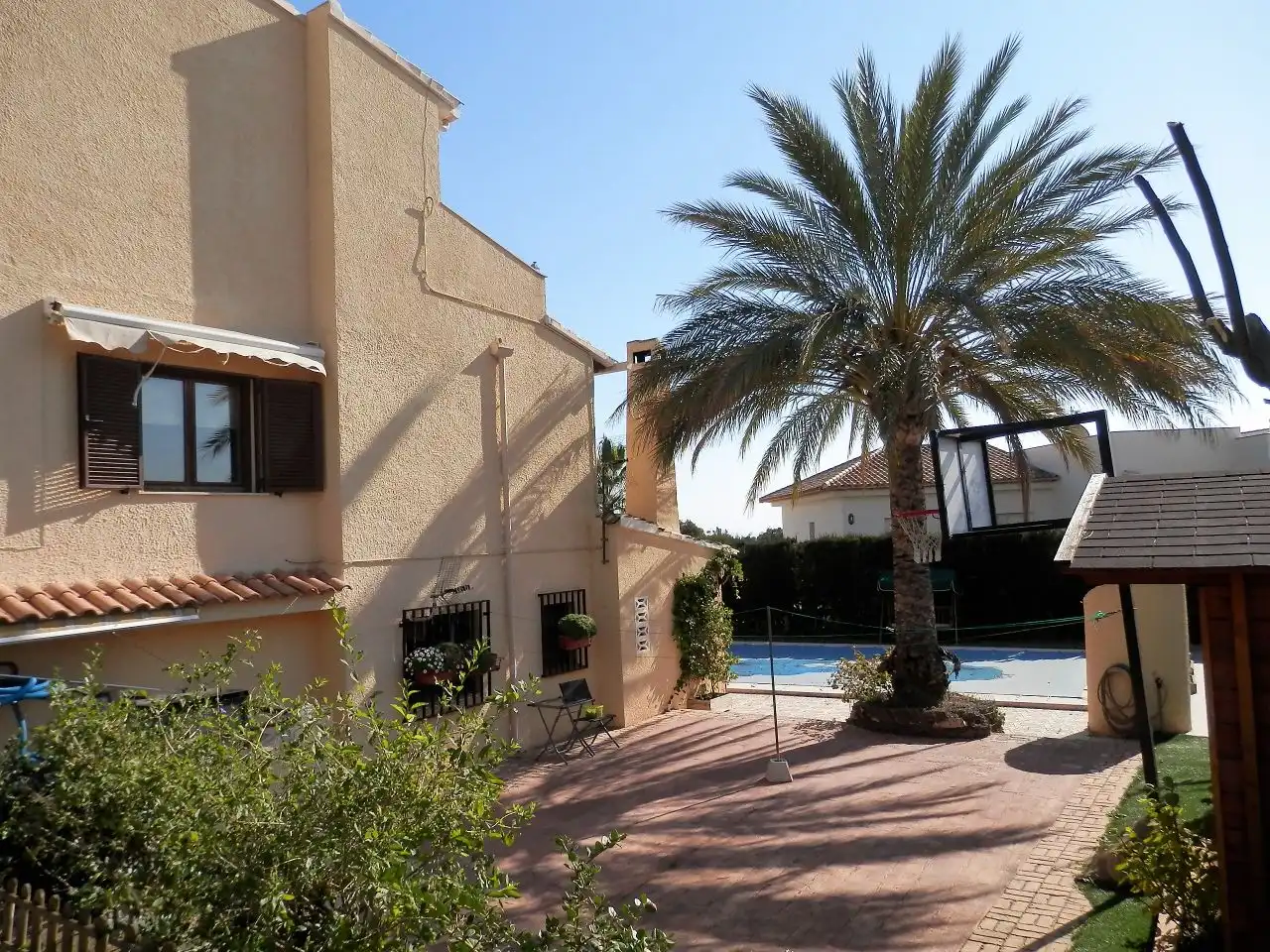 Vista exterior de Casa o xalet en venda en L'Alfàs del Pi amb Aire condicionat, Calefacció i Piscina