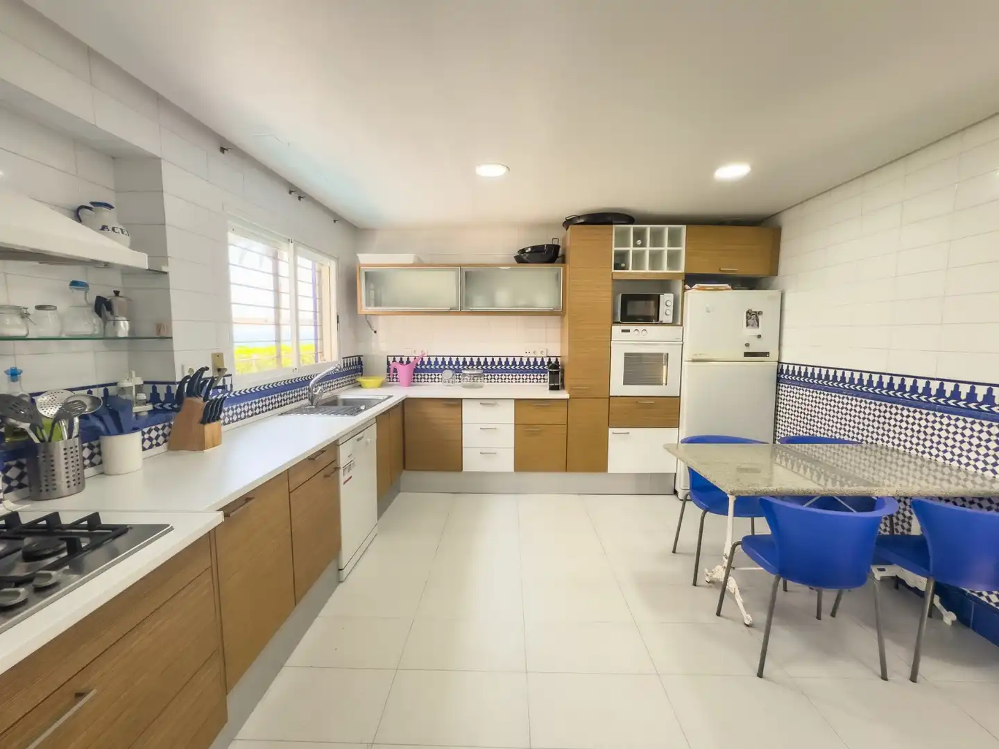 Kitchen of Duplexes for rent in Santa Pola  with Air Conditioner, Private garden and Terrace
