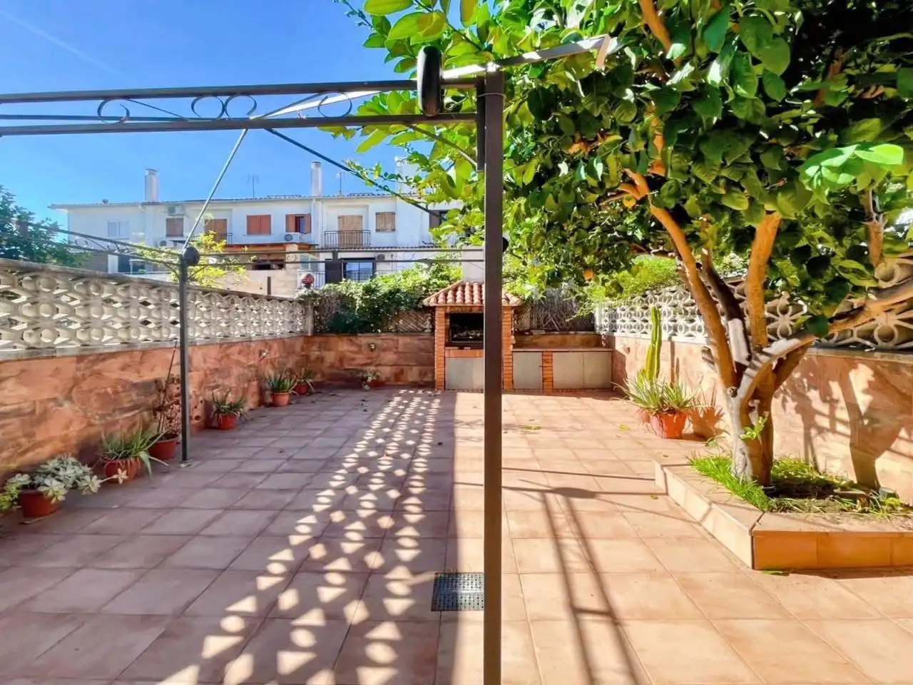Terrassa de Casa adosada en venda en Serraparera