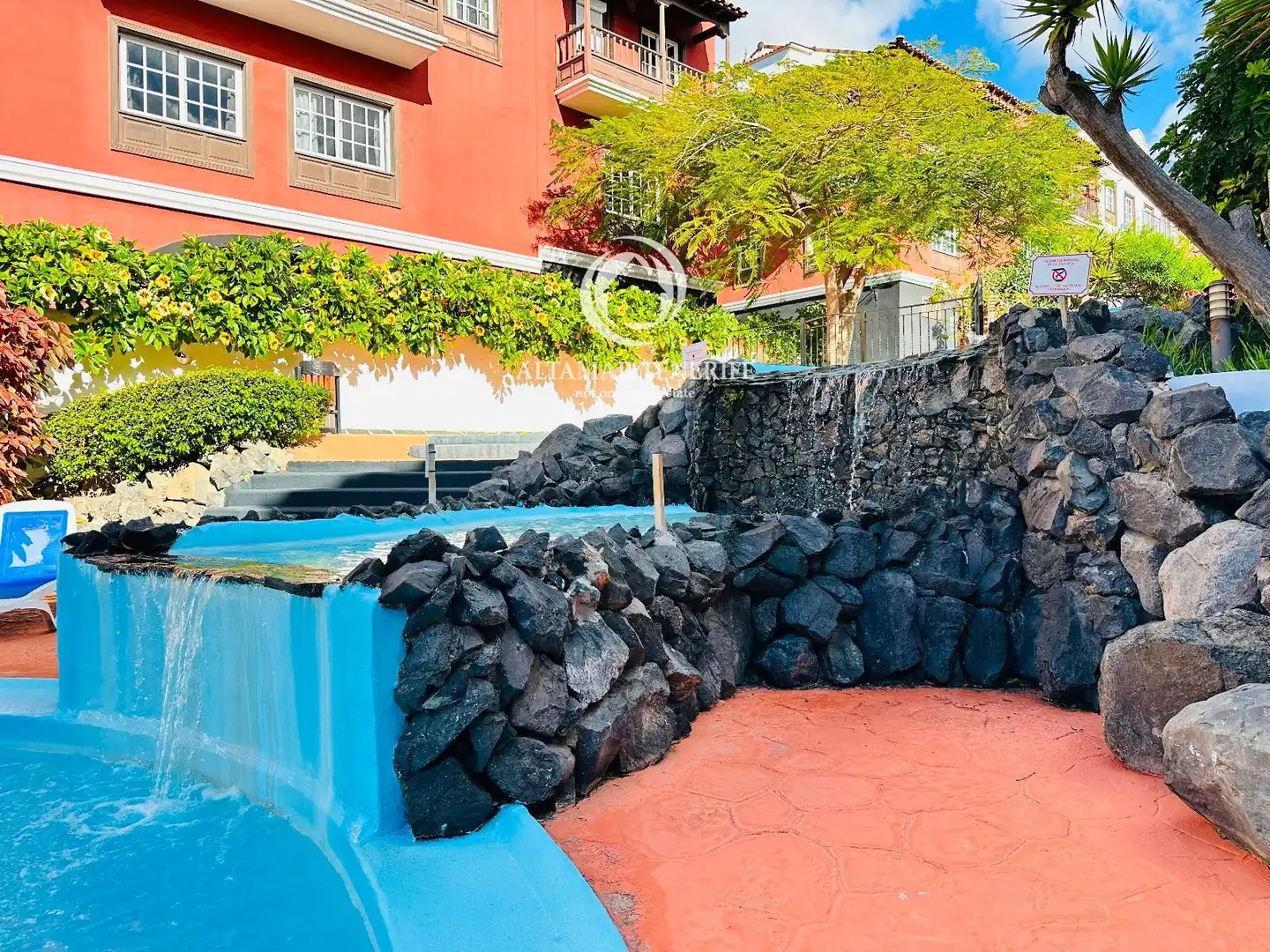 Swimming pool of Detached homes for sale in Adeje  with Air Conditioner, Private garden and Terrace
