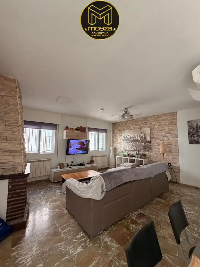 Sala de estar de Casa o chalet en venta en Jaén con Aire acondicionado, Calefacción y Terraza