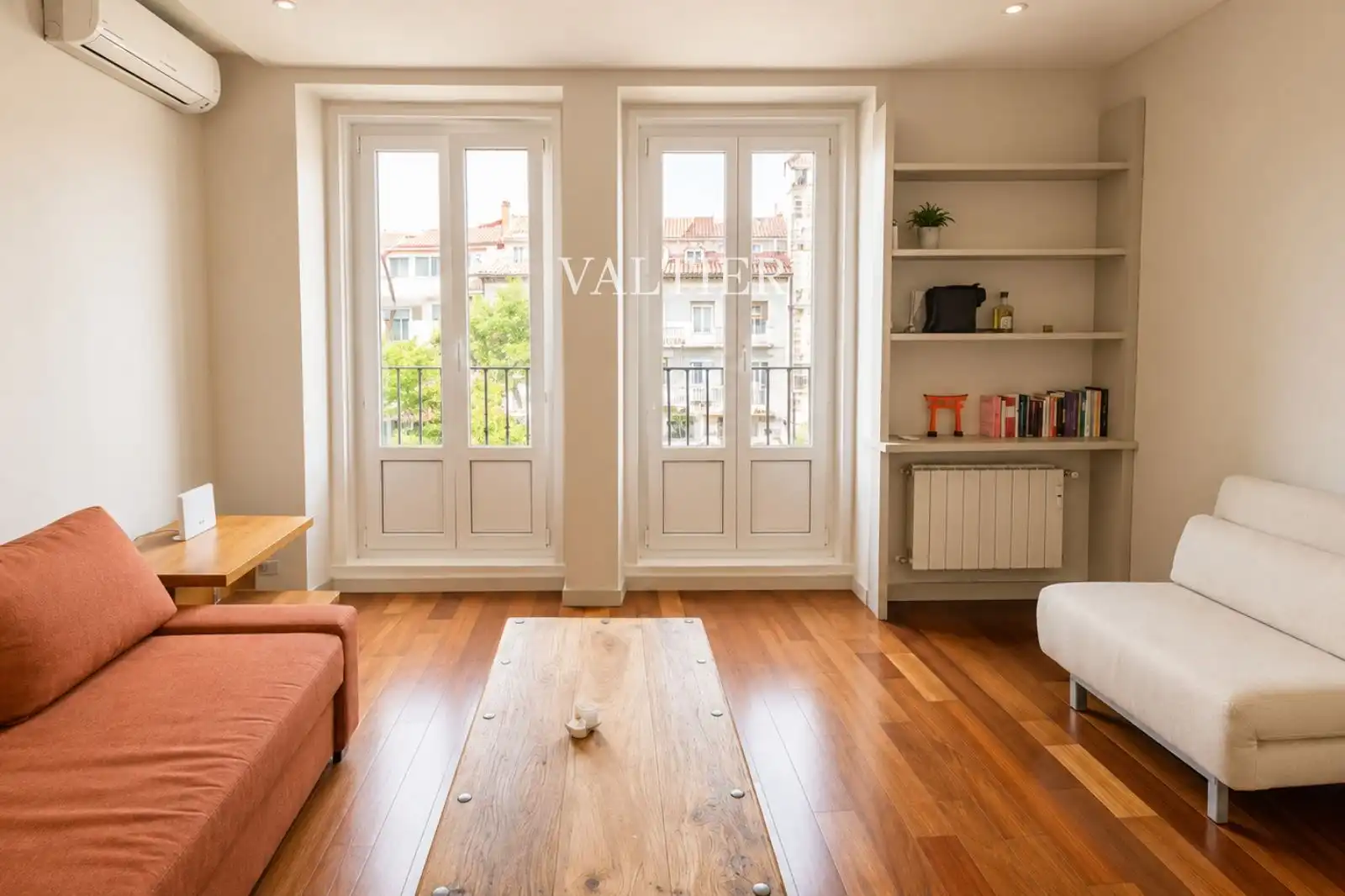 Wohnzimmer von Wohnung zur Miete in Madrid mit Klimaanlage, Abstellraum und Möbliert