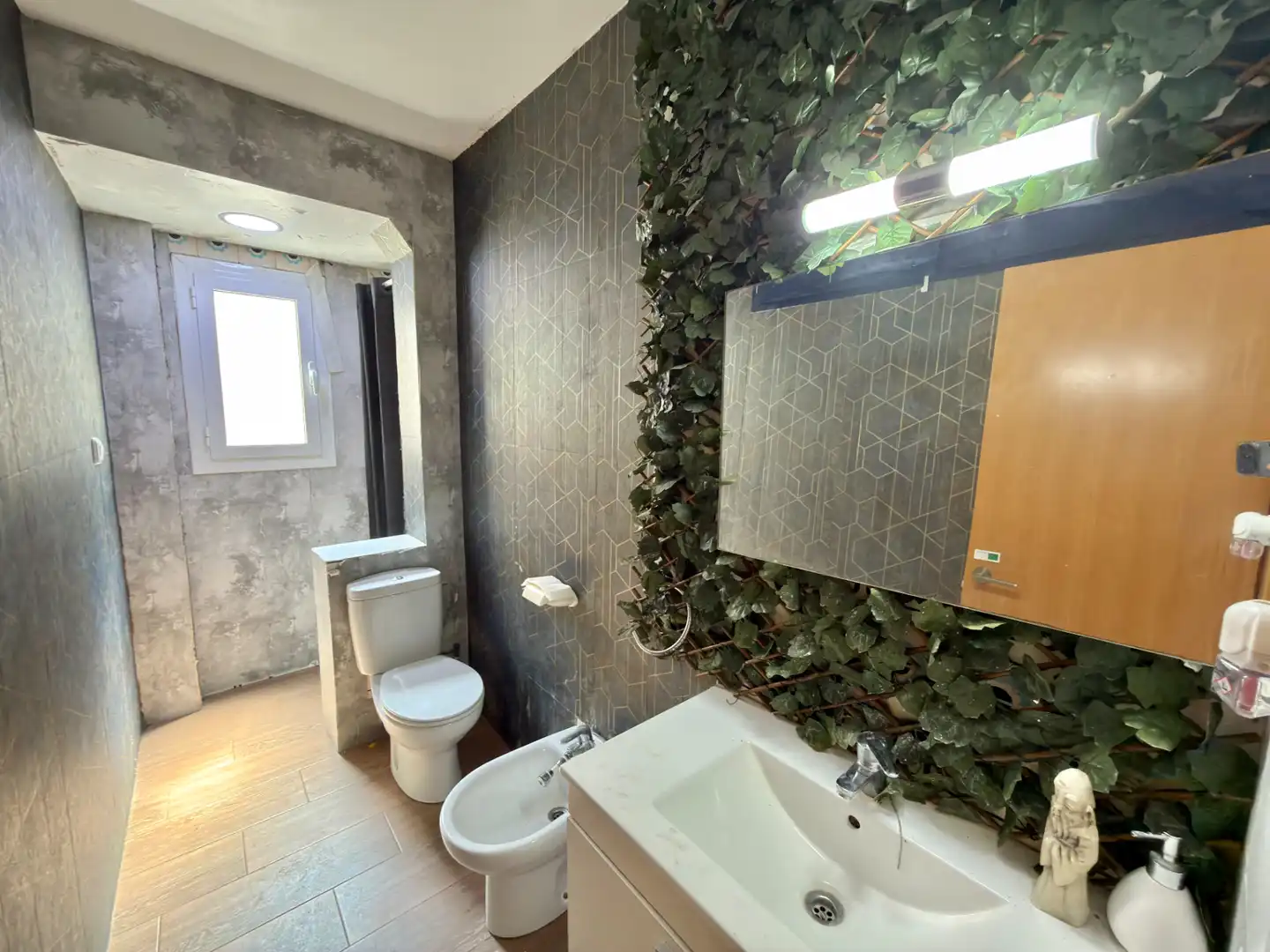 Baño de Piso en venta en Valencia con Aire acondicionado