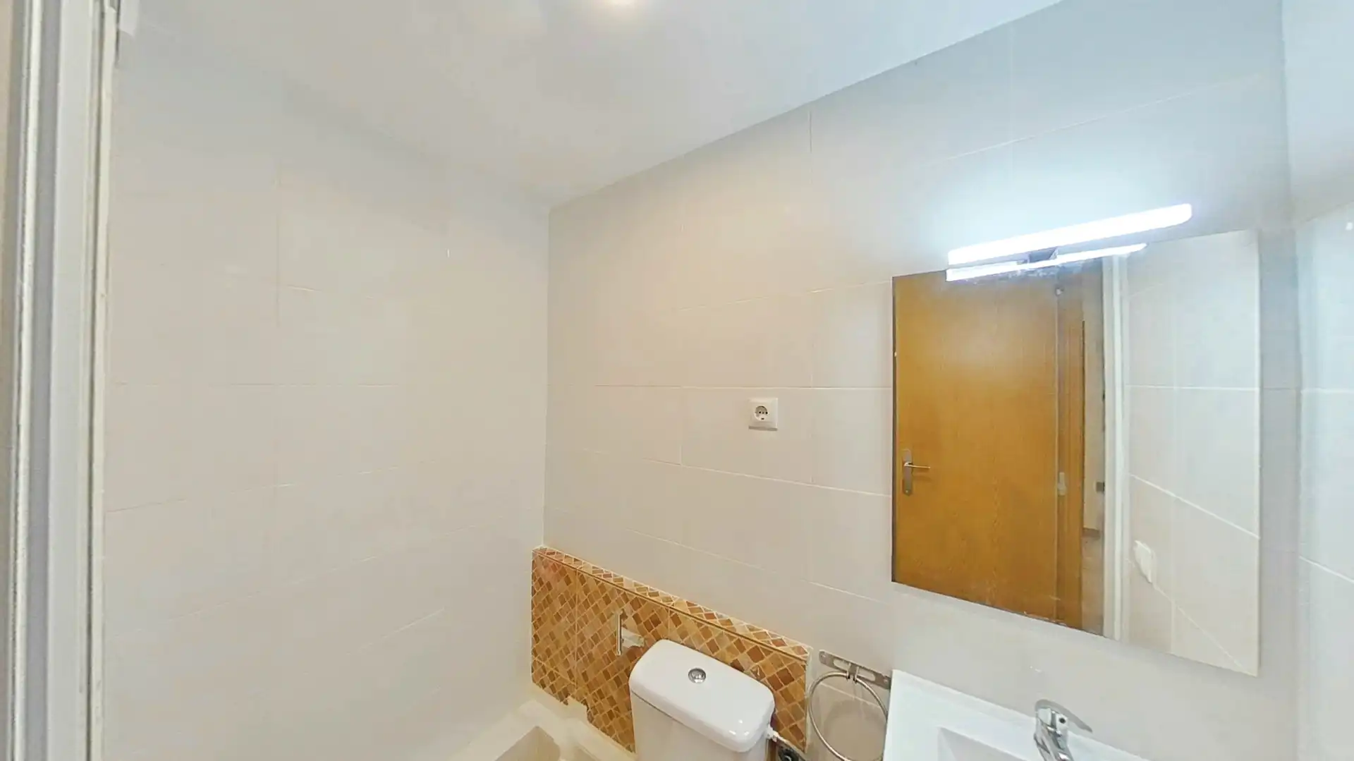 Flat for rent in Llefià