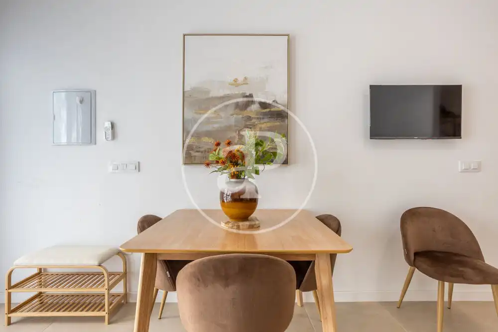 Menjador de Loft de lloguer en Valencia amb Aire condicionat i Moblat