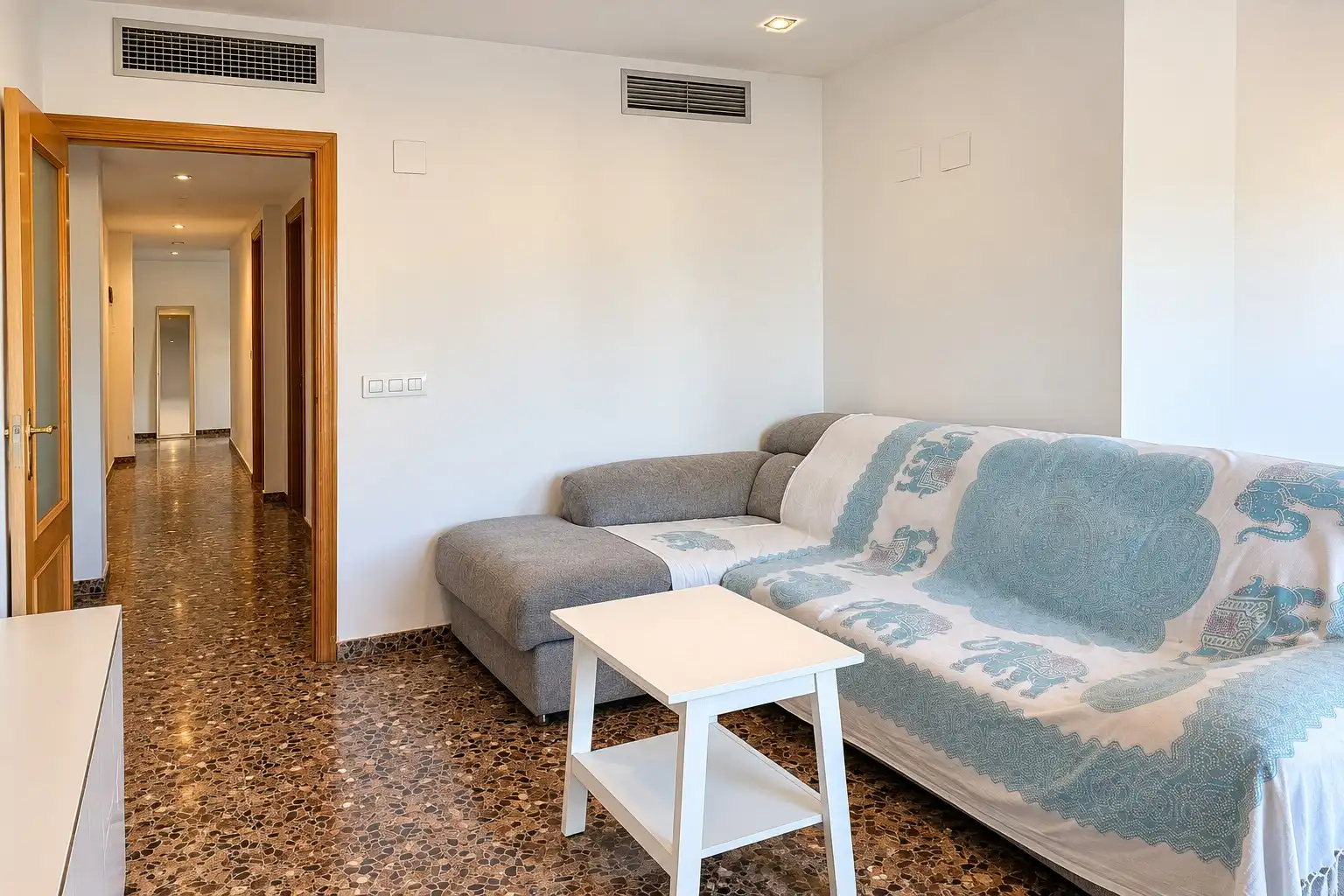 Living room of Attic for sale in Alberic, Valencia