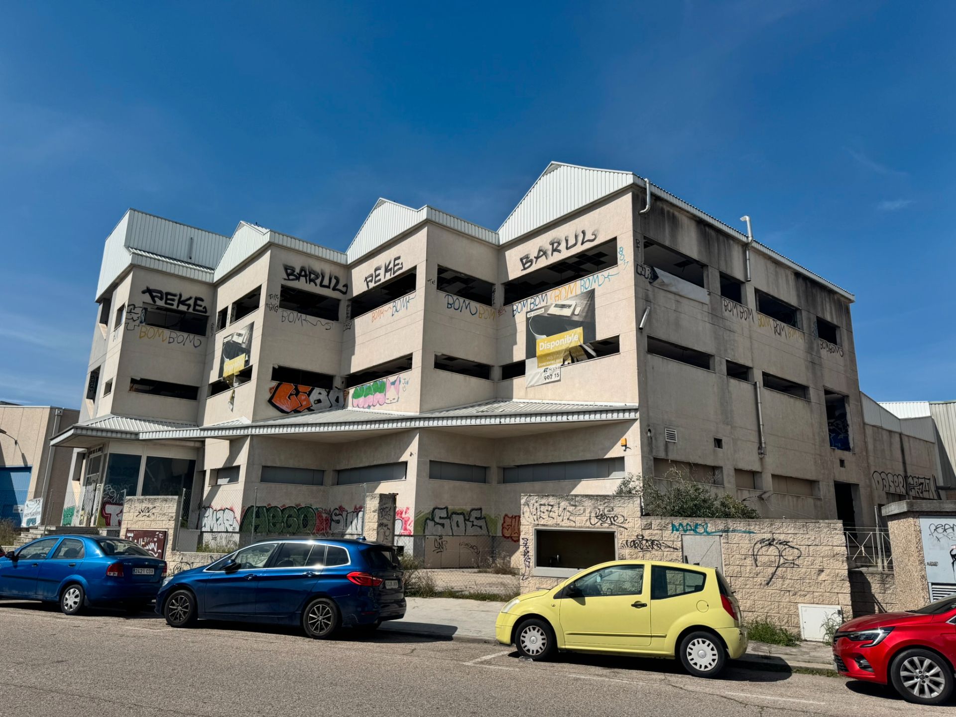Vista exterior de Edifici en venda en Getafe