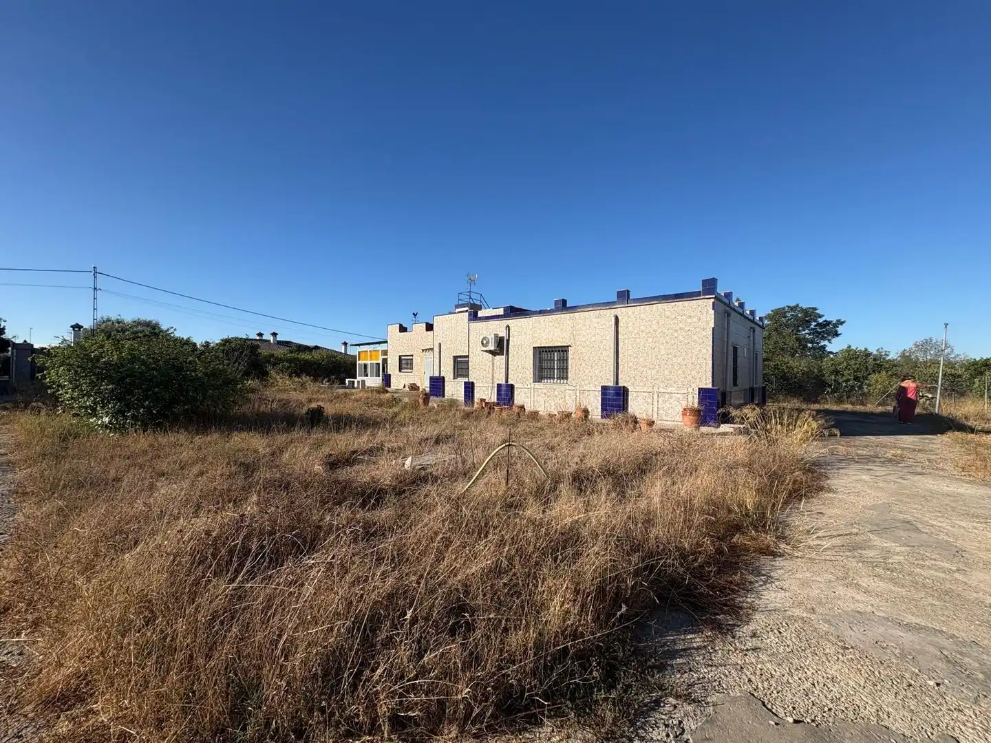 Vista exterior de Casa o xalet en venda en Chiclana de la Frontera amb Aire condicionat, Jardí privat i Piscina
