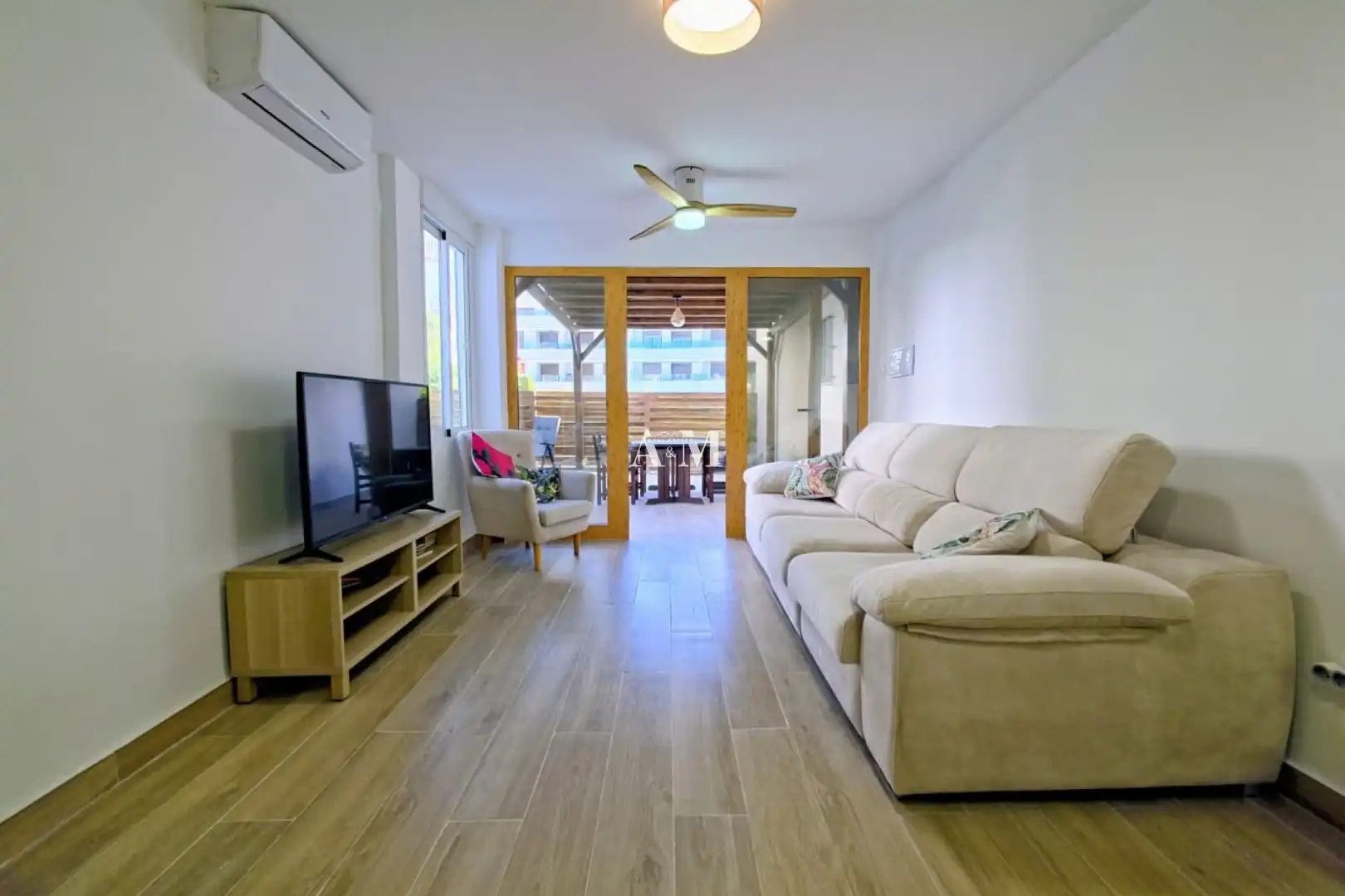 Living room of Ground floor for rent in Orihuela  with Air Conditioner, Heating and Private garden