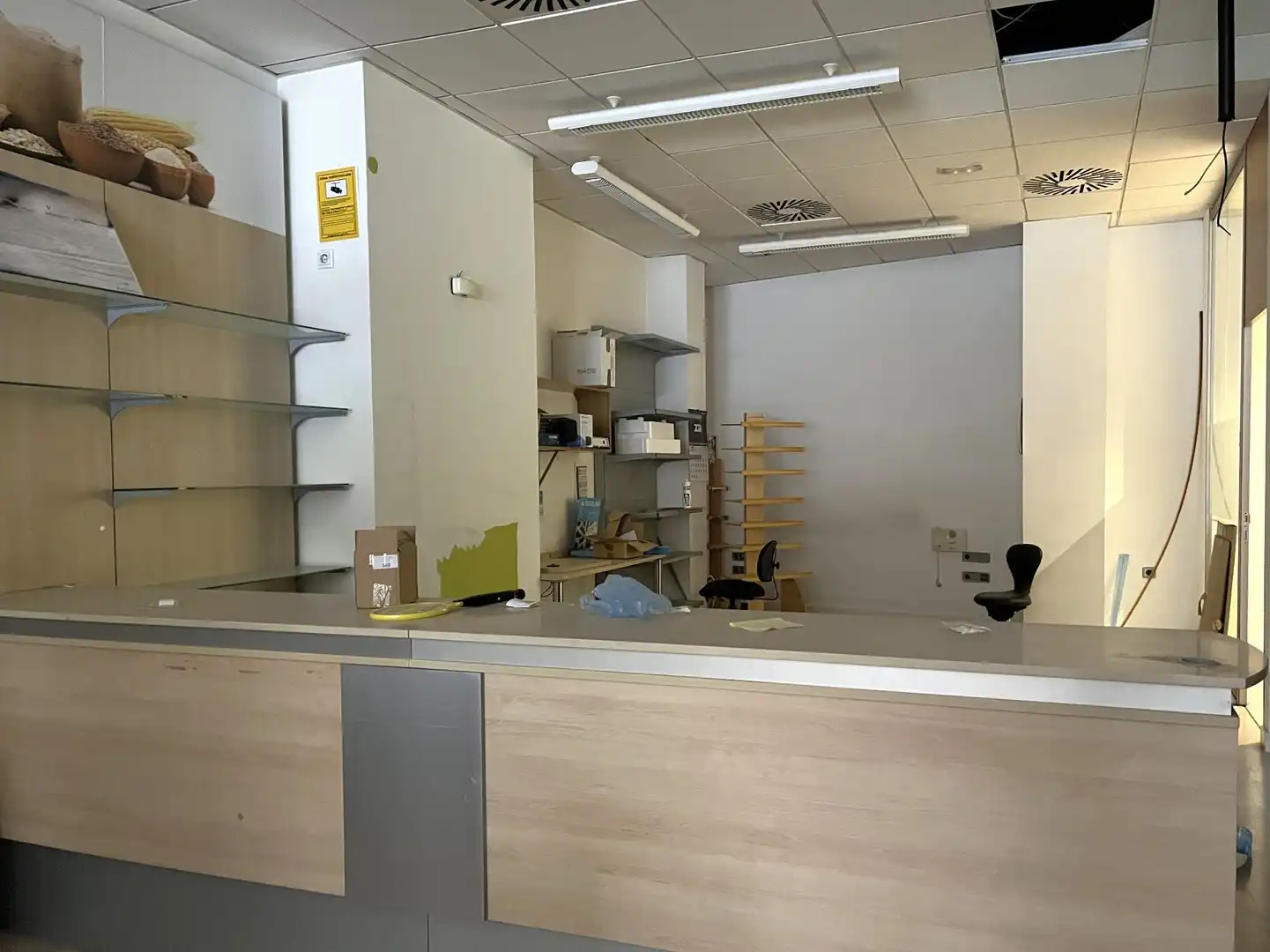 Locale commerciale in vendita a Sant Josep - Zona Hospital, imagen 6