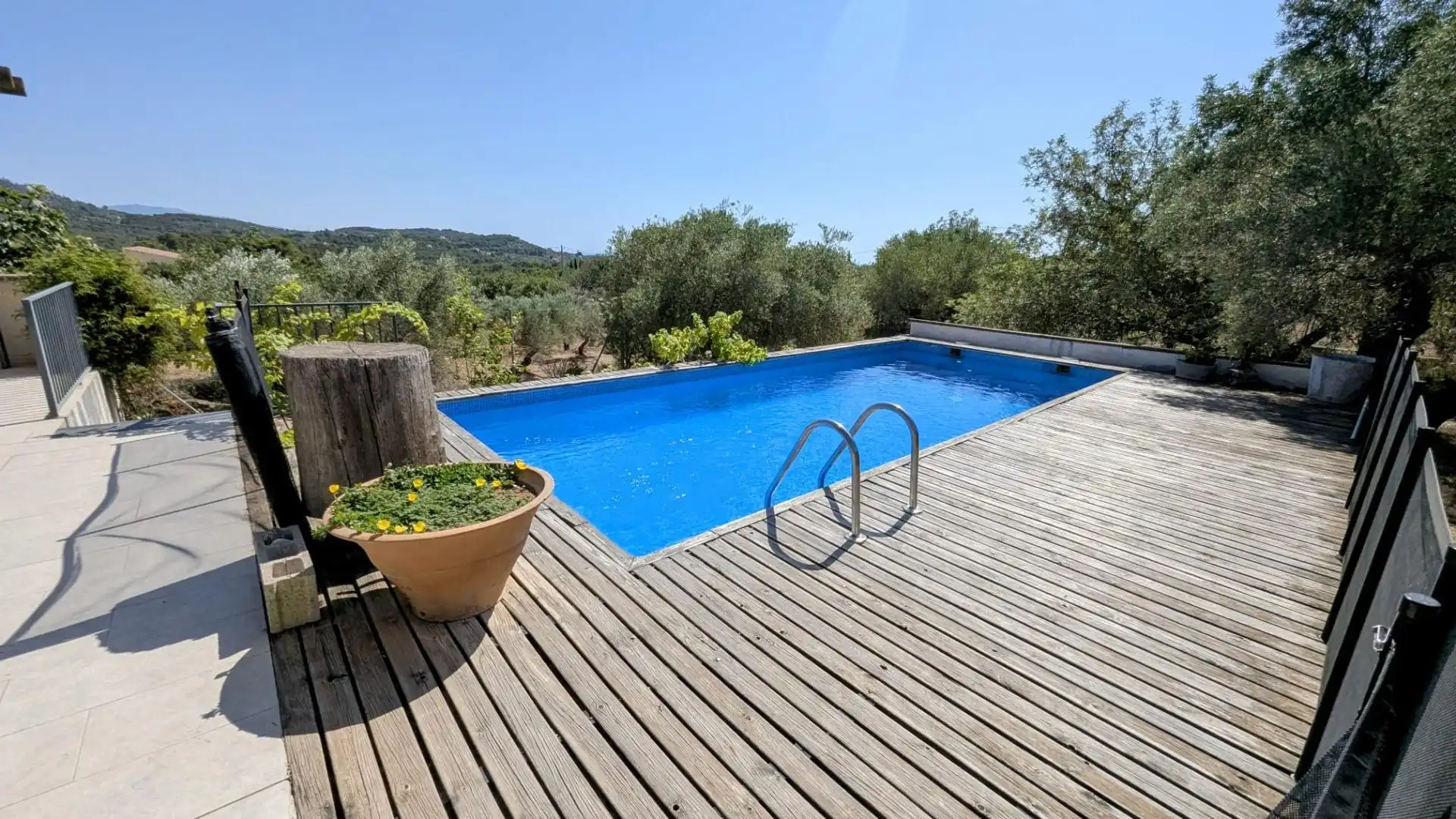 Piscina de Finca rústica en venda en El Perelló amb Jardí privat, Terrassa i Traster