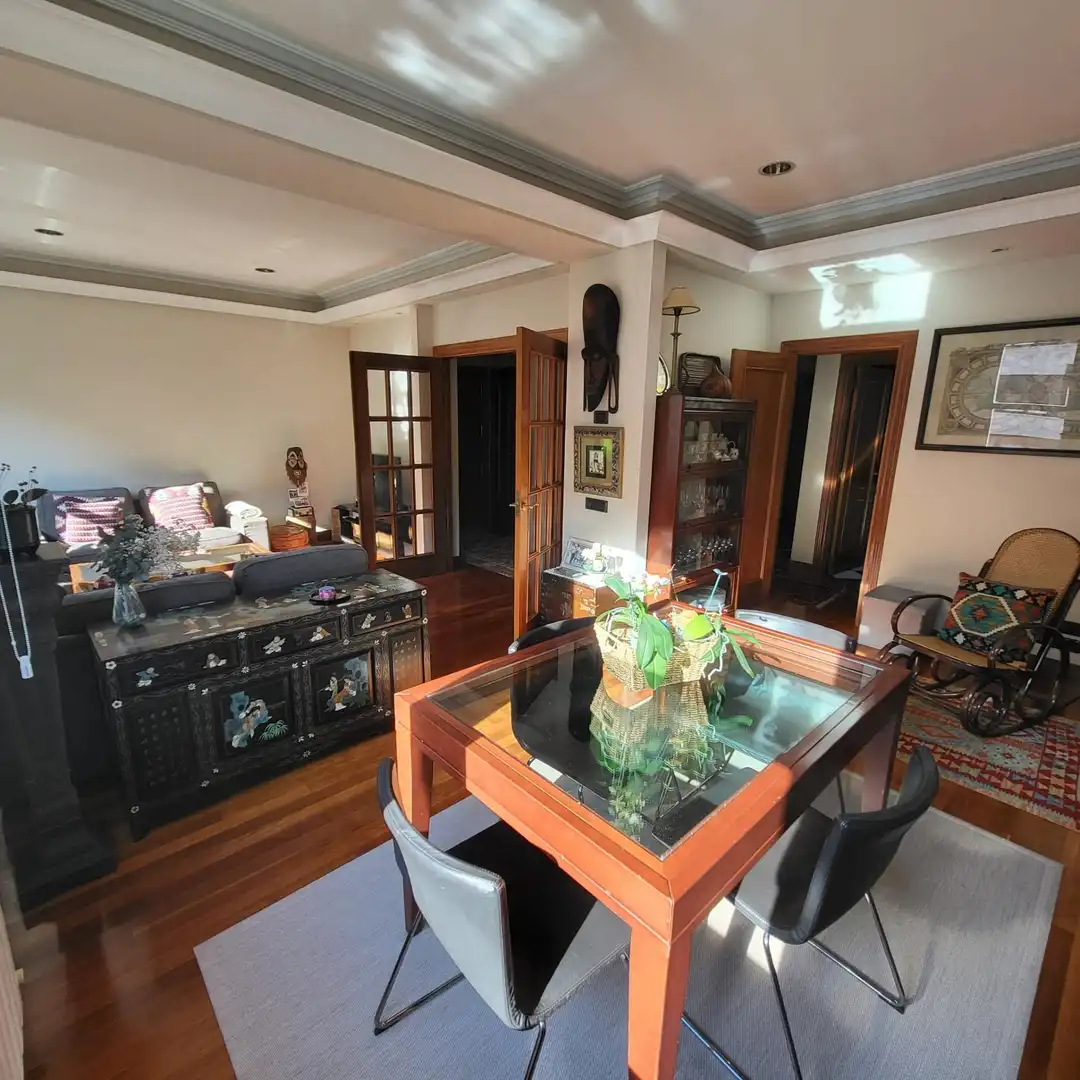 Comedor de Piso en venta en Bilbao  con Calefacción y Trastero