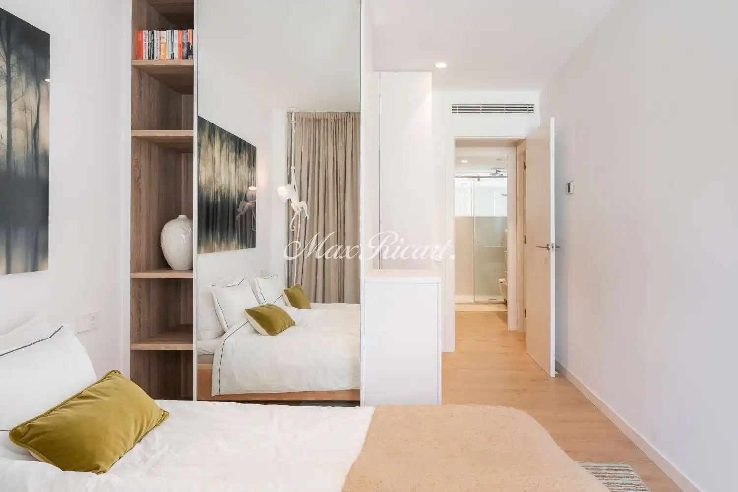Bedroom of Flat for sale in Barcelona  with Air Conditioner, Terrace and Swimming Pool