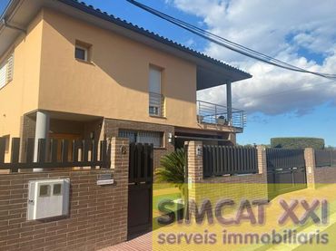Casa con piscina en venta en Vilamalla