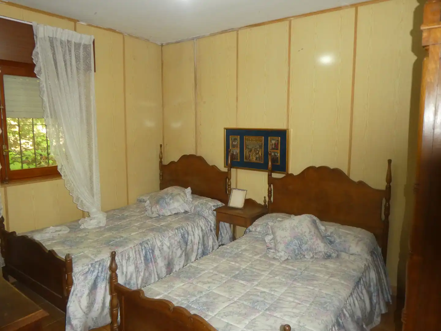 Habitación de Casa adosada en venta en Castrillo del Val con Calefacción, Jardín privado y Parquet