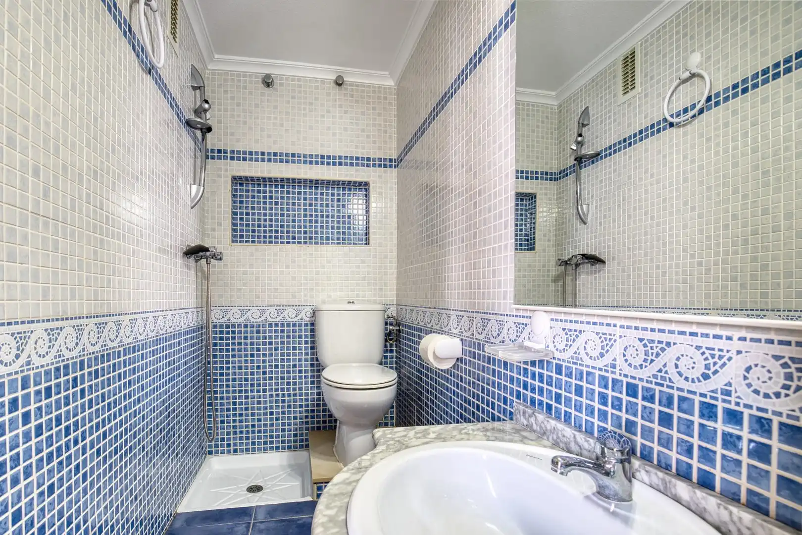 Baño de Casa o chalet en venta en Torrevieja con Aire acondicionado, Calefacción y Terraza