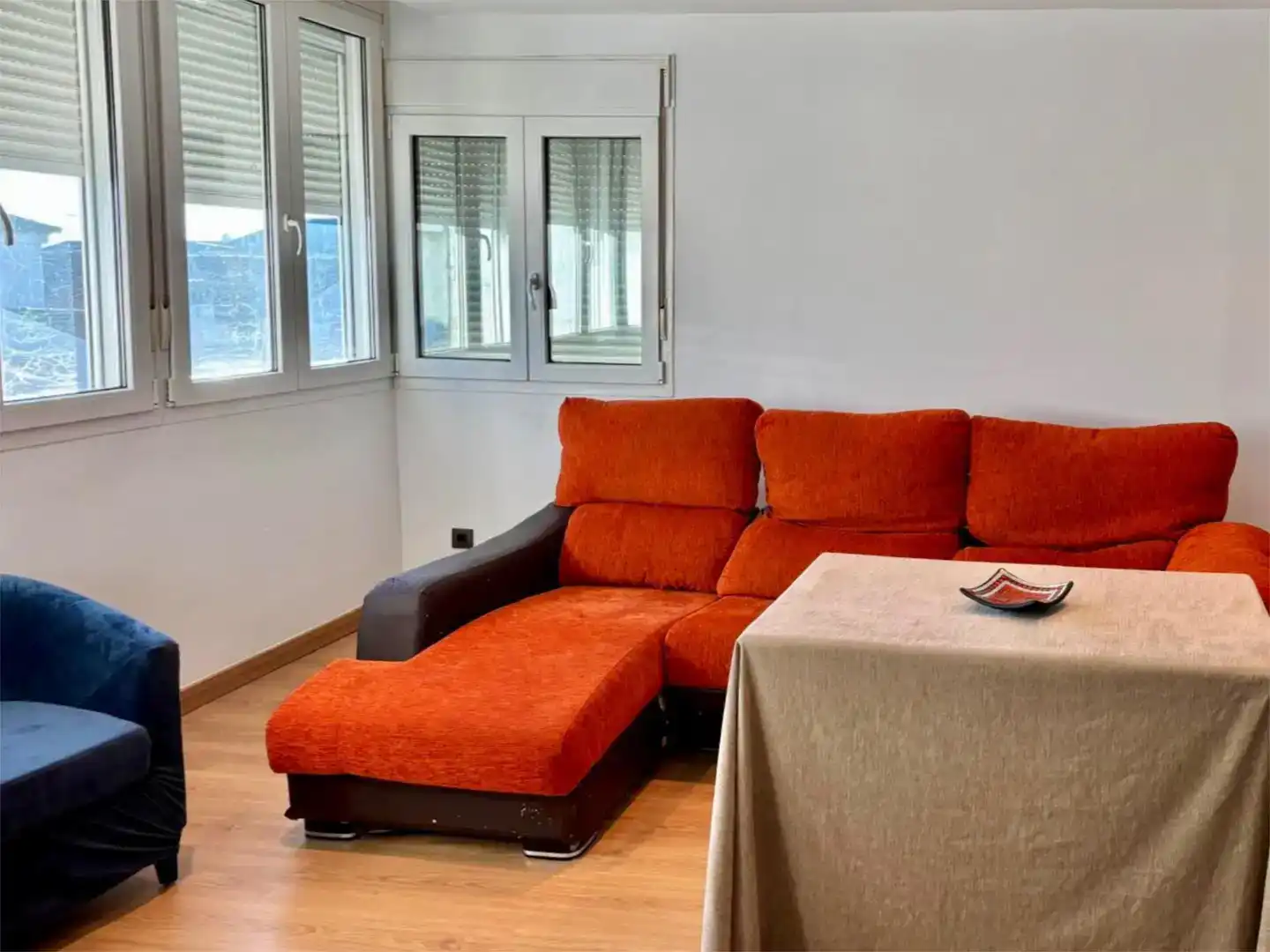 Sala d'estar de Pis en venda en Puebla de la Calzada amb Aire condicionat