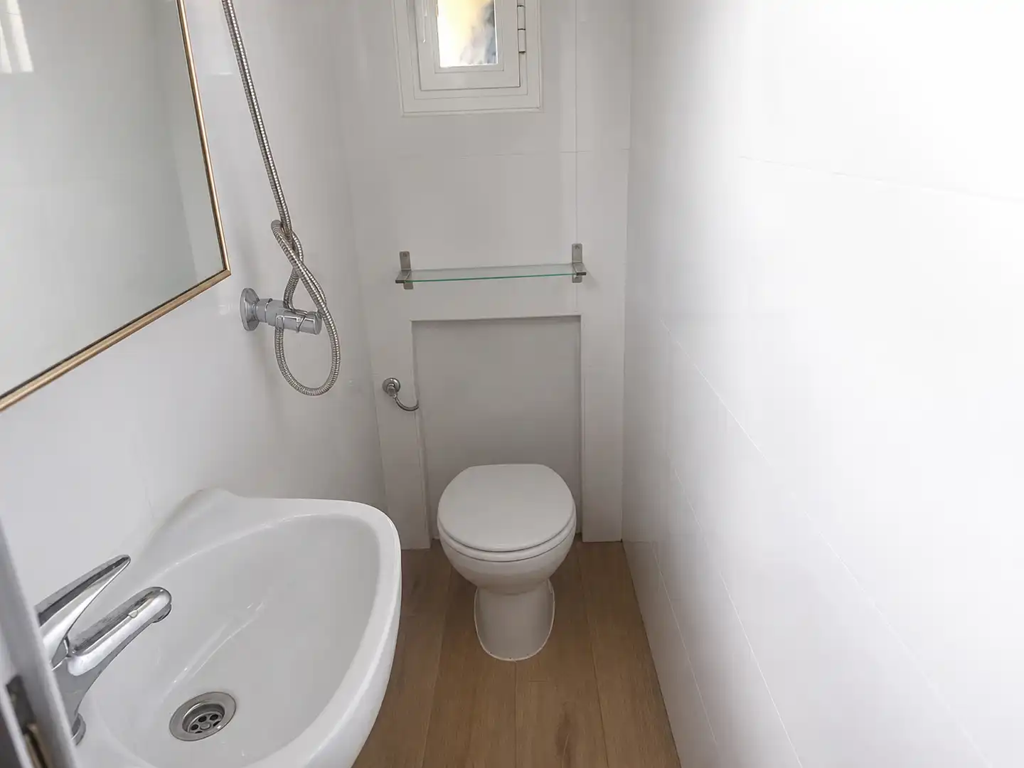 Bathroom of Apartments for sale in Madrid  with Air Conditioner, Washing machine and Microwave