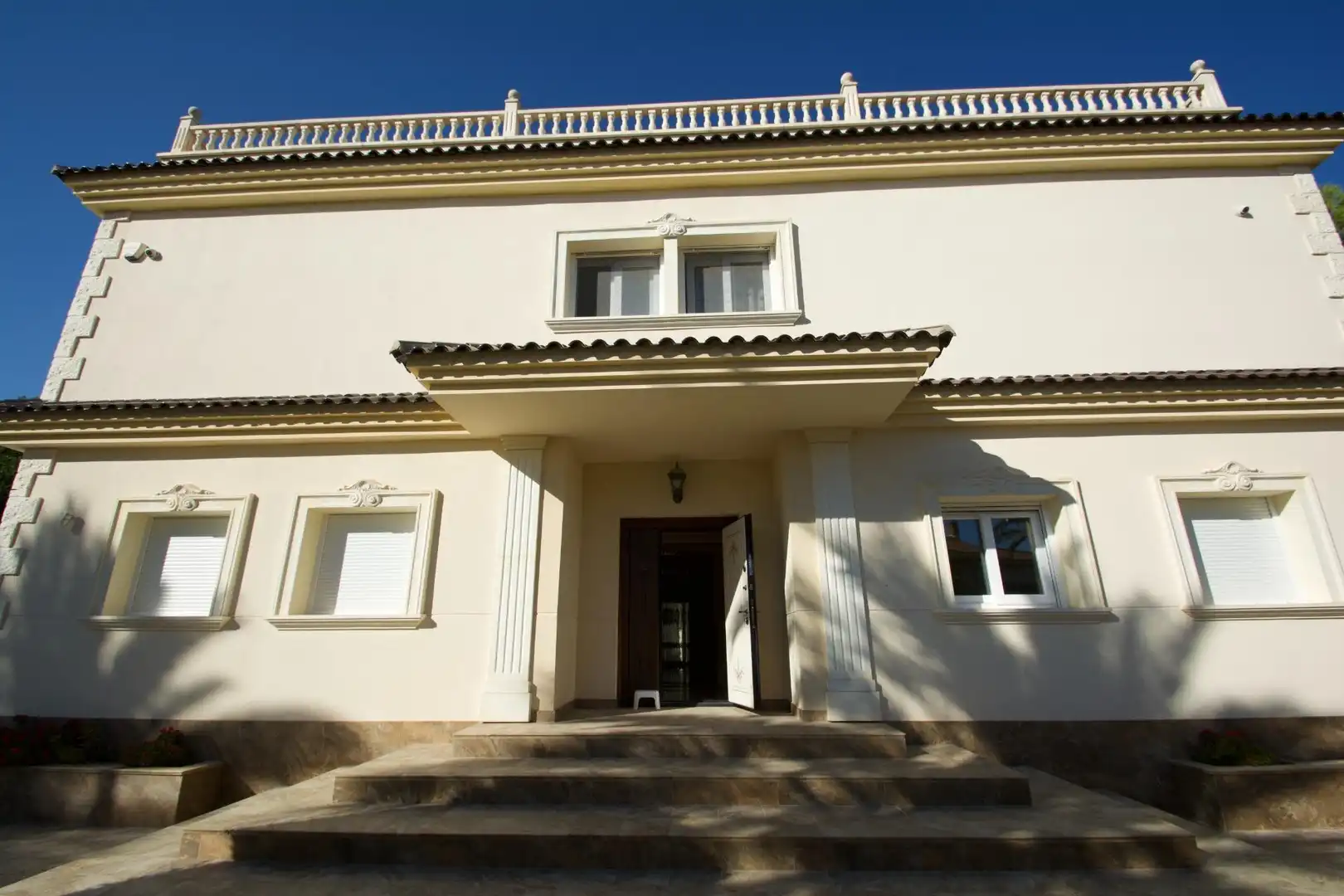 Außenansicht von Haus oder Chalet zum Verkauf in Orihuela mit Klimaanlage, Heizung und Privatgarten