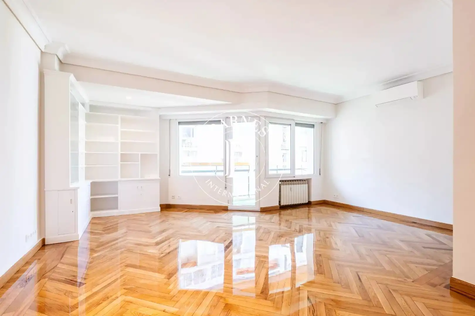 Living room of Flat for rent in Madrid  with Air Conditioner, Heating and Terrace