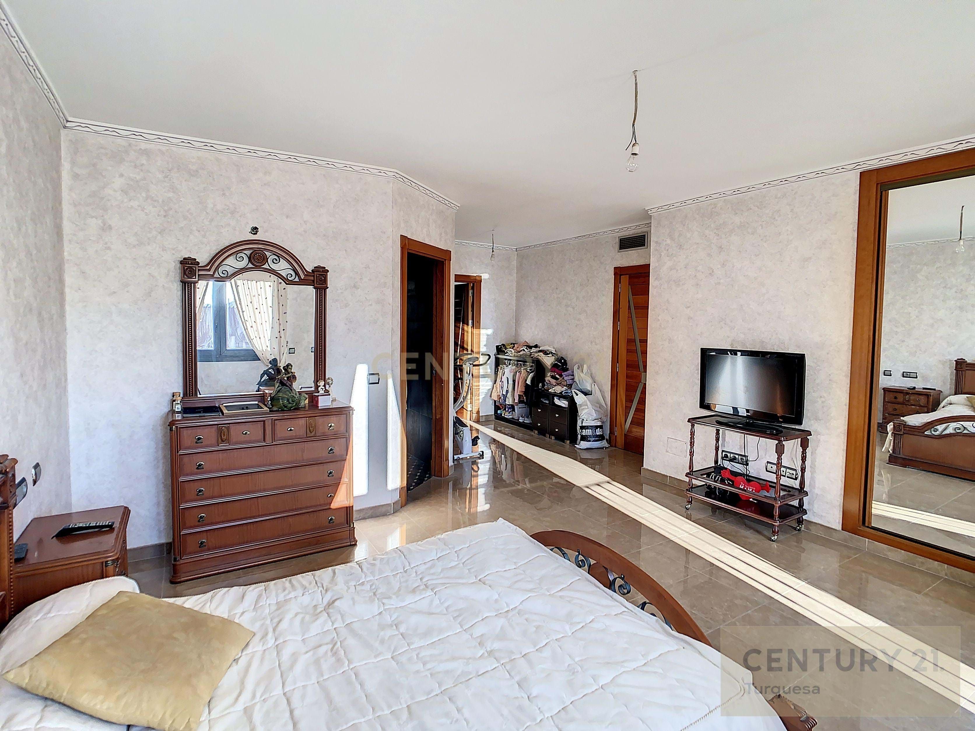 Dormitori de Edifici en venda en Benalmádena
