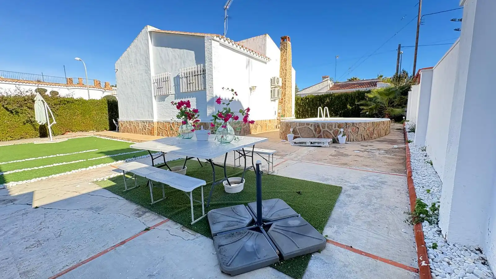 Garden of Houses for sale in L'Eliana  with Air Conditioner, Terrace and Storage room