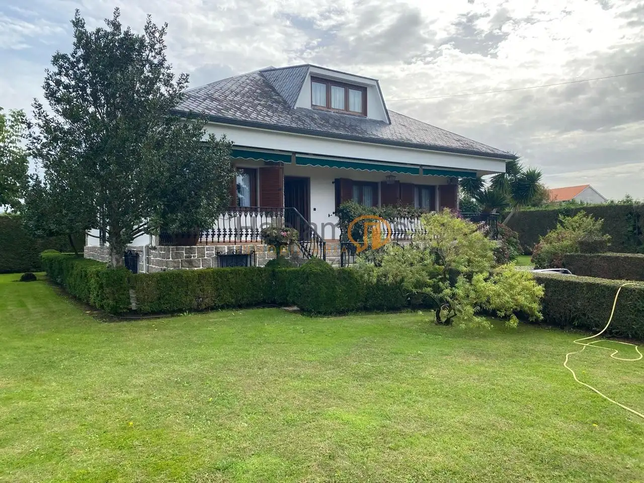 House with garden for sale in Vilanova de Arousa