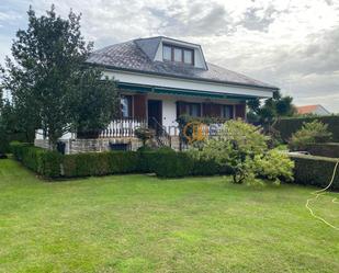 Exterior view of House or chalet for sale in Vilanova de Arousa  with Heating, Private garden and Terrace