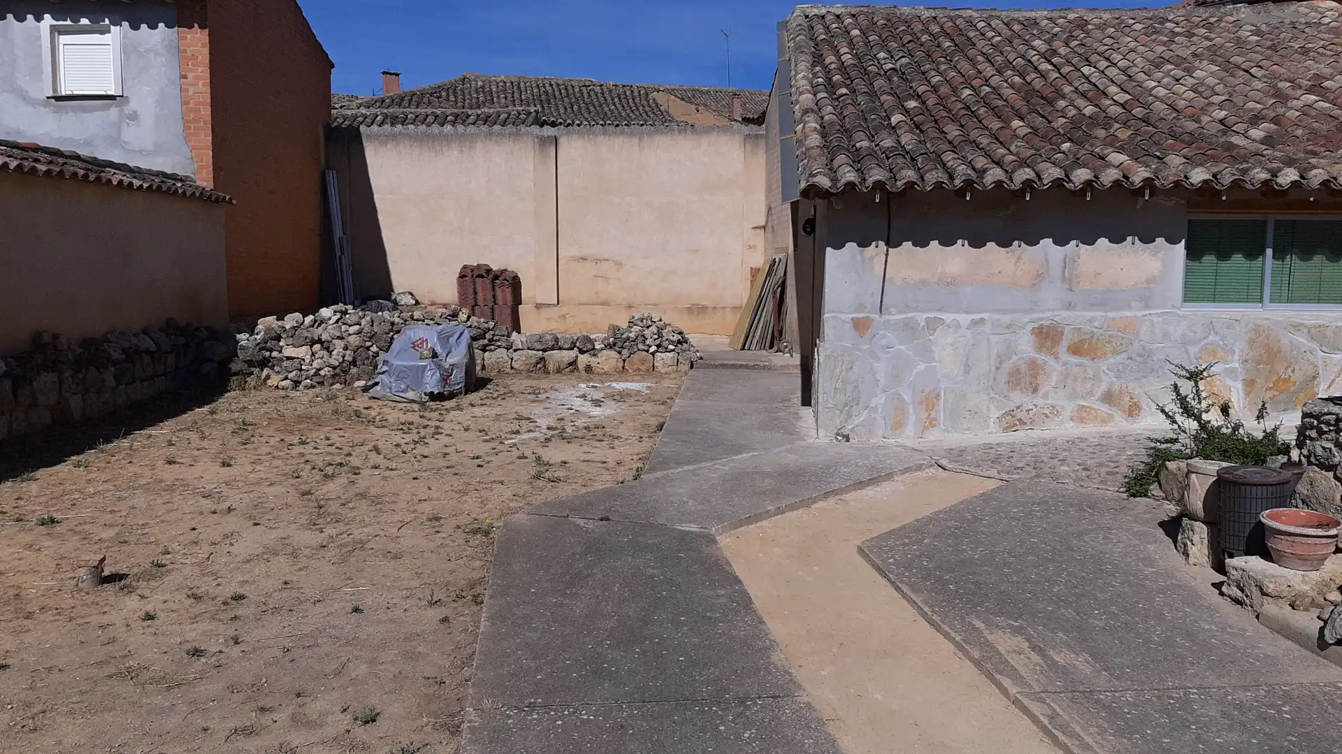Casa adosada en venta en Castromocho con Jardín privado, Terraza y Trastero
