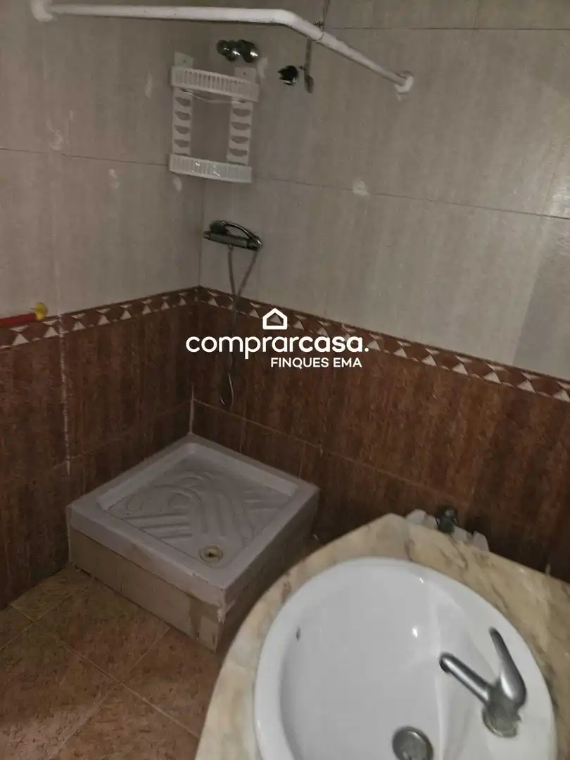 Bany de Àtic en venda en L'Hospitalet de Llobregat