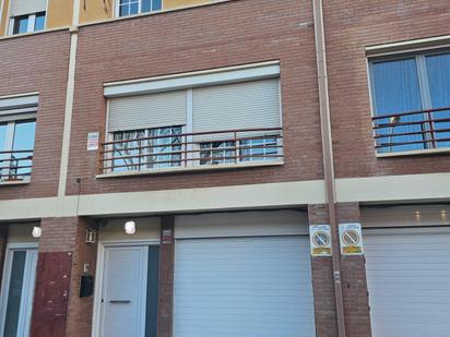 Exterior view of Single-family semi-detached for sale in El Prat de Llobregat  with Terrace