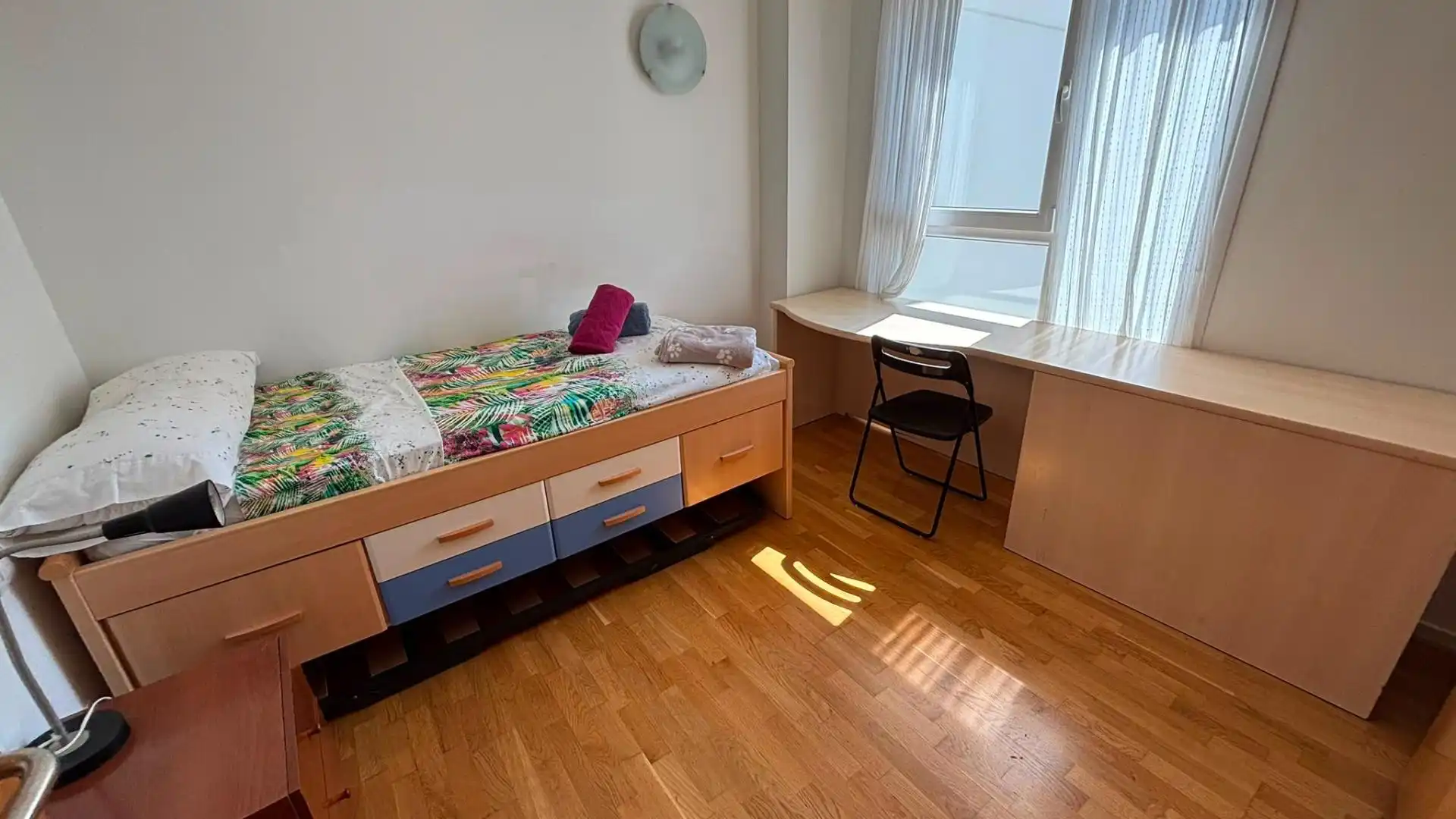 Schlafzimmer von Wohnungen zur Miete in Cubelles mit Klimaanlage, Balkon und Gemeinschaftspool