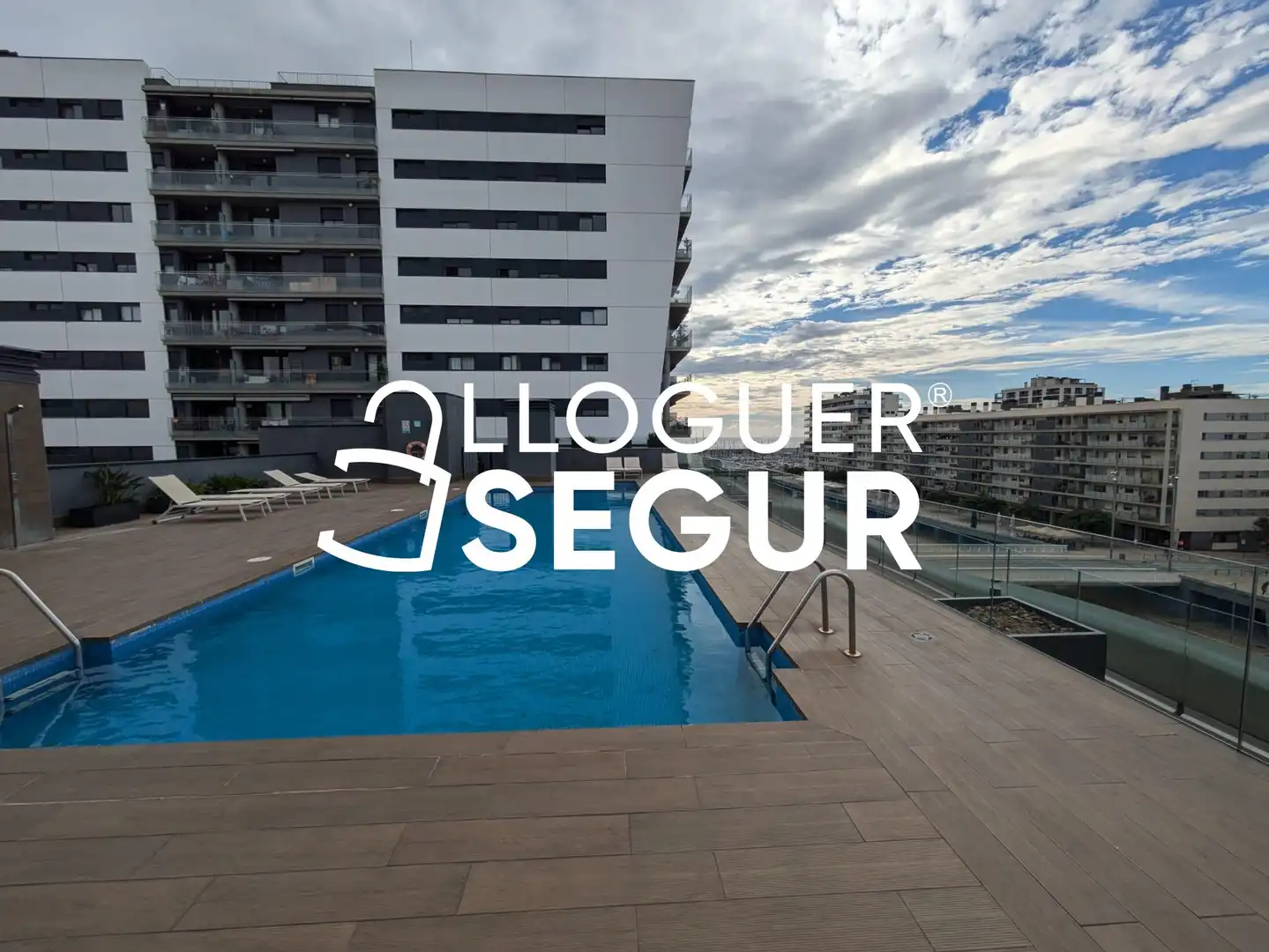 Swimming pool of Flat for rent in Badalona  with Air Conditioner, Heating and Terrace