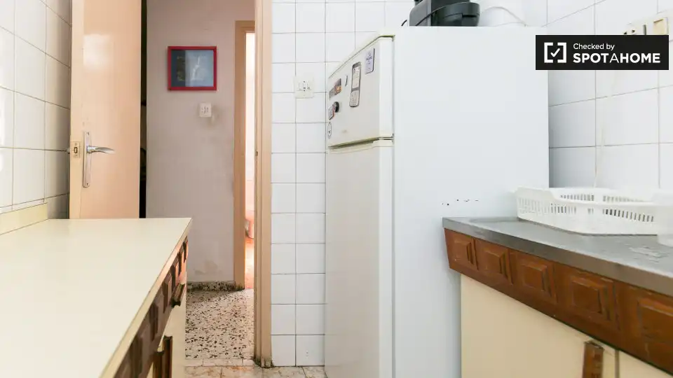 Cocina de Piso de alquiler en Granada con Aire acondicionado, Calefacción y Amueblado