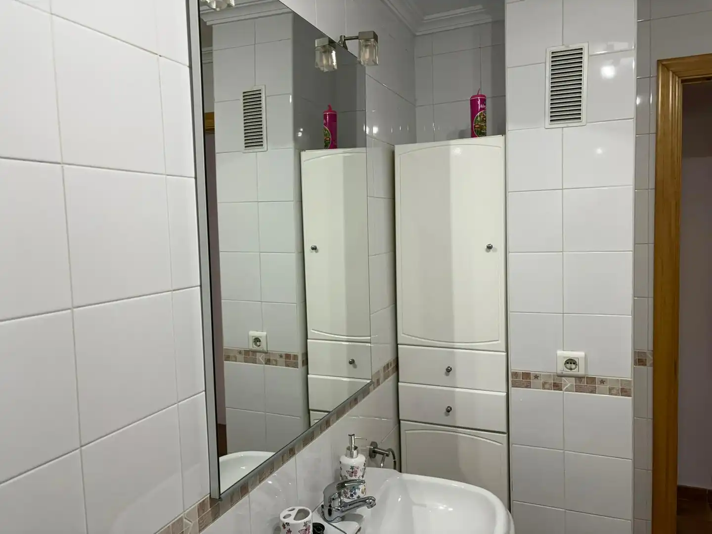 Baño de Casa adosada de alquiler en Algeciras con Terraza, Amueblado y Horno